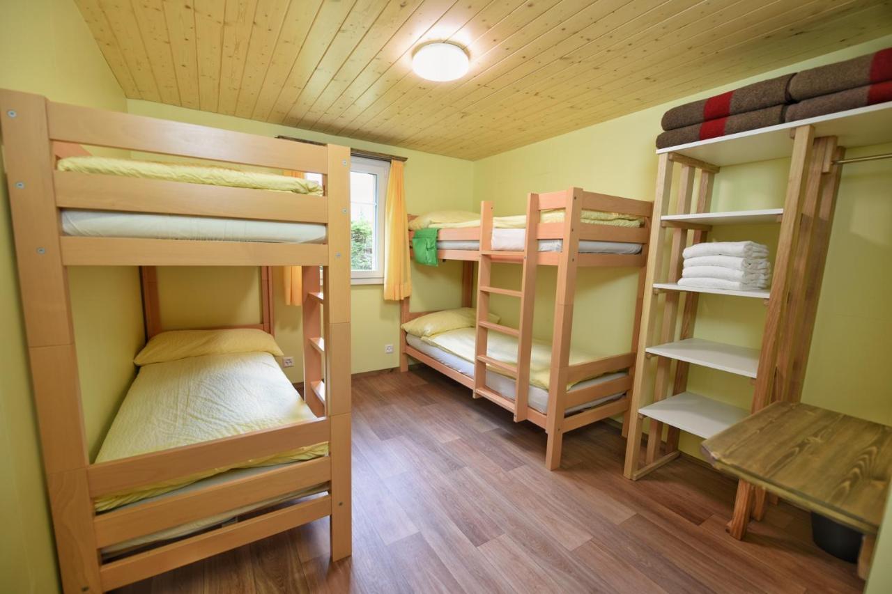 Albergue Schutzenbach Backpackers For Adults 18-35 Lauterbrunnen Exterior foto